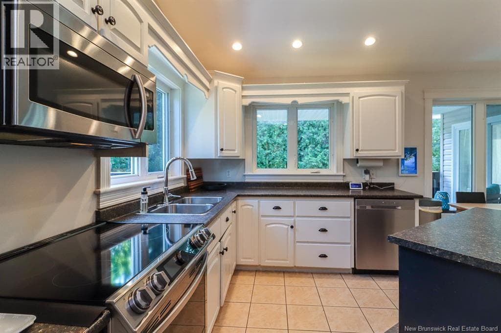 108 Hazelton Drive, photo 19