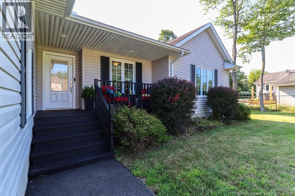108 Hazelton Drive, photo 5