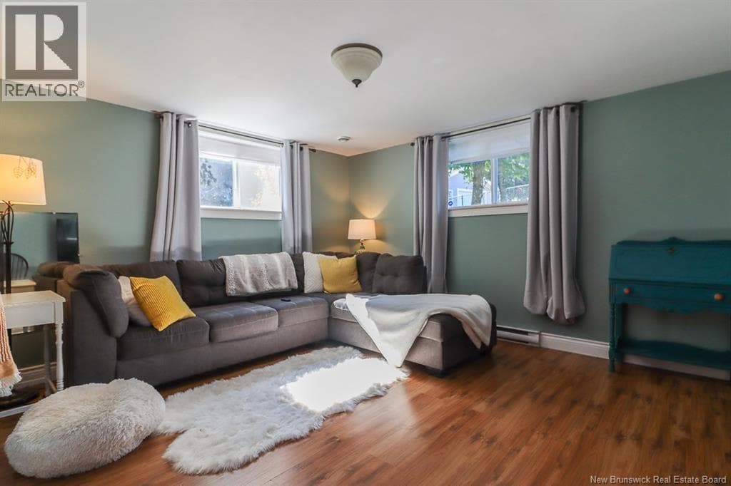 108 Hazelton Drive, photo 42