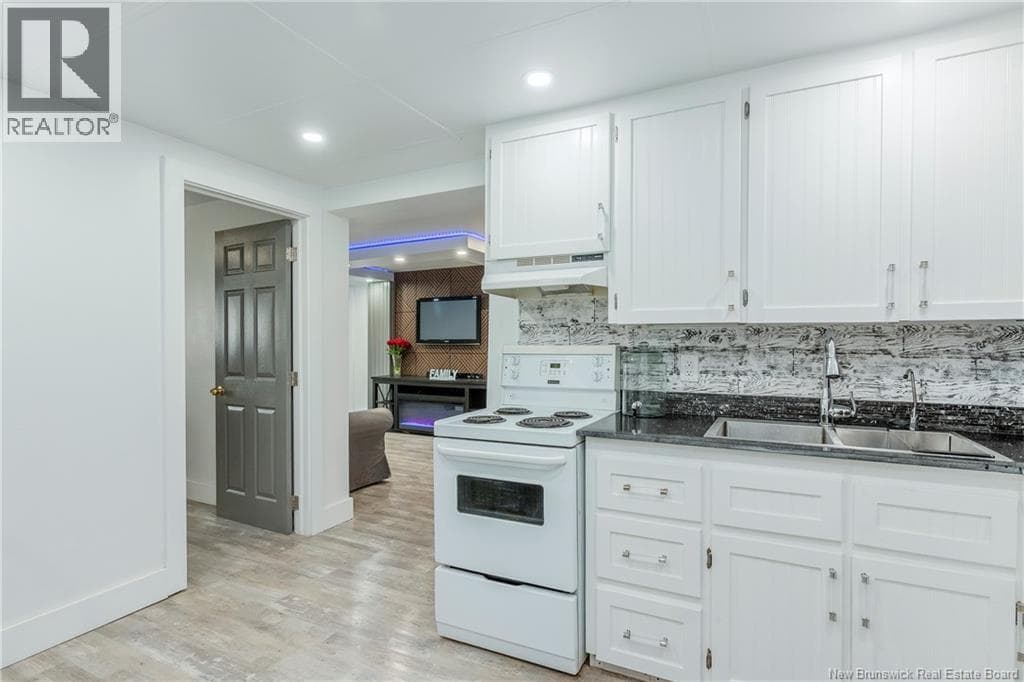96 Old Coach Road, photo 31