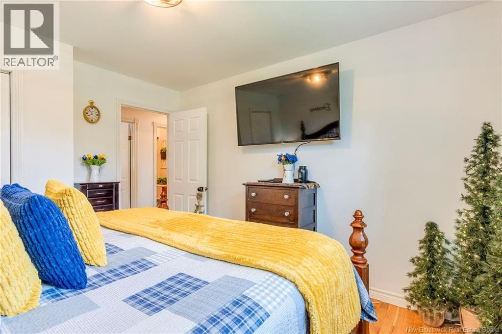 125 Inglewood Drive, photo 16
