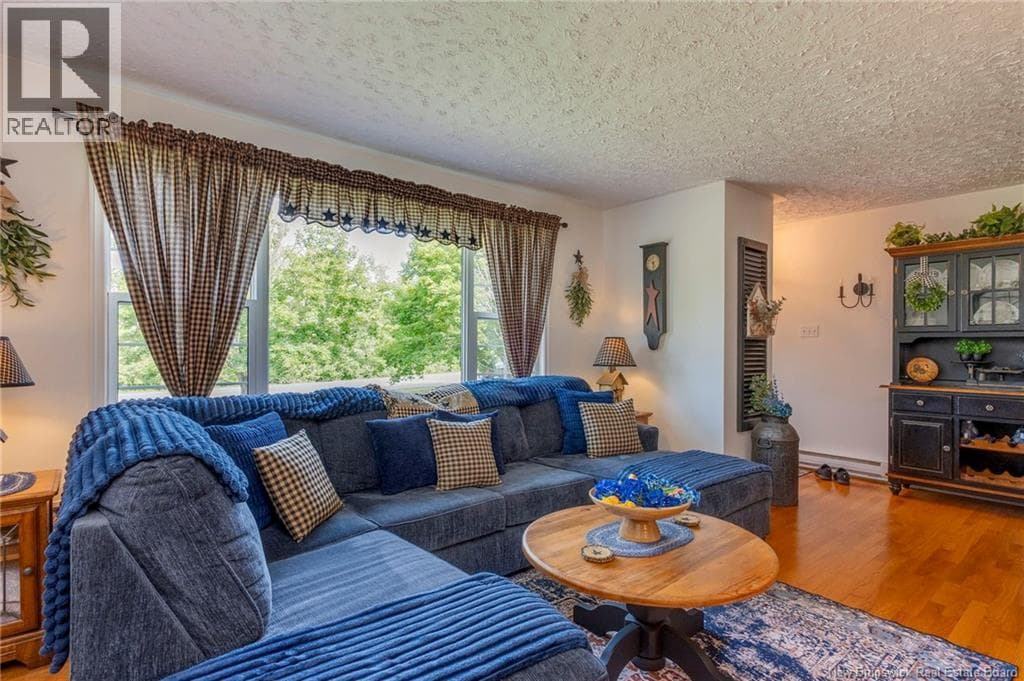 125 Inglewood Drive, photo 23