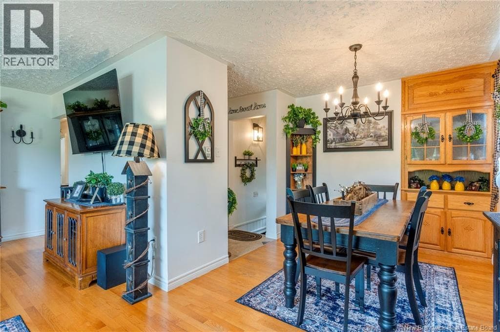 125 Inglewood Drive, photo 4