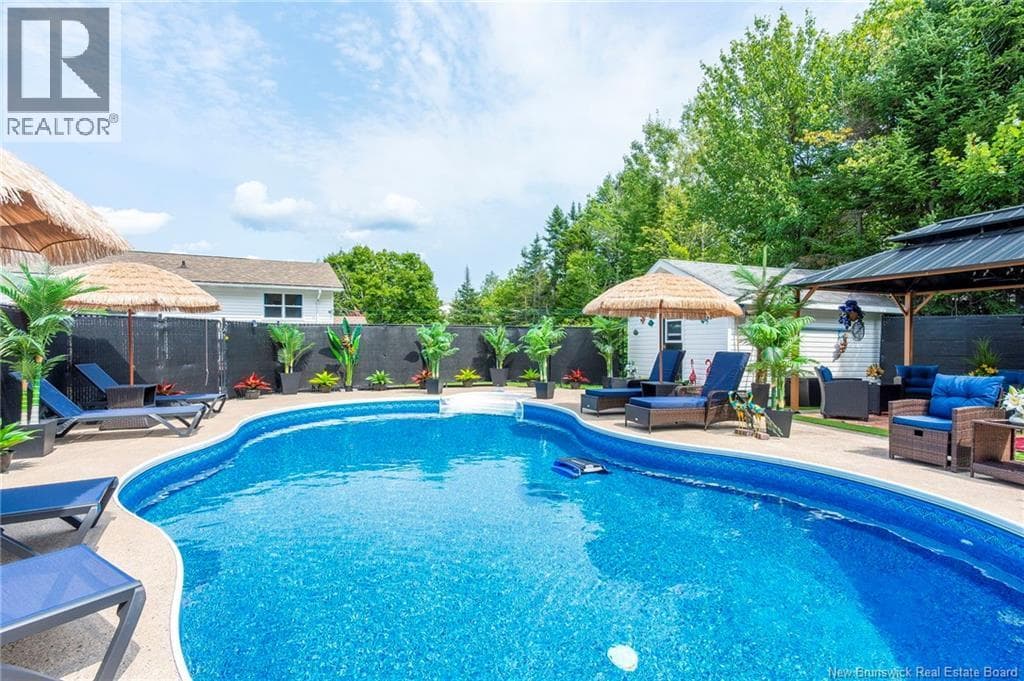 125 Inglewood Drive, photo 38