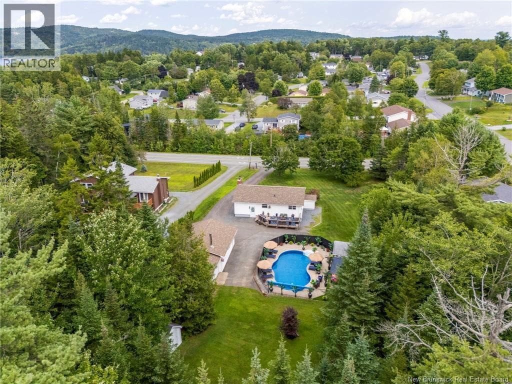 125 Inglewood Drive, photo 42