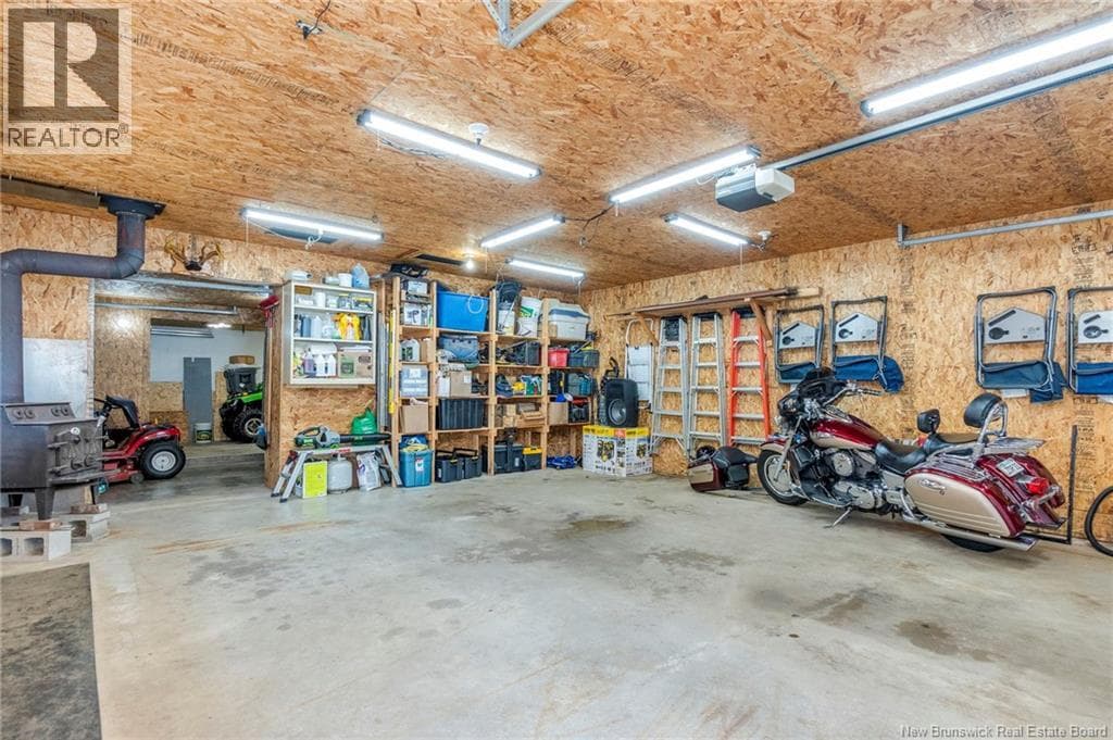 125 Inglewood Drive, photo 48