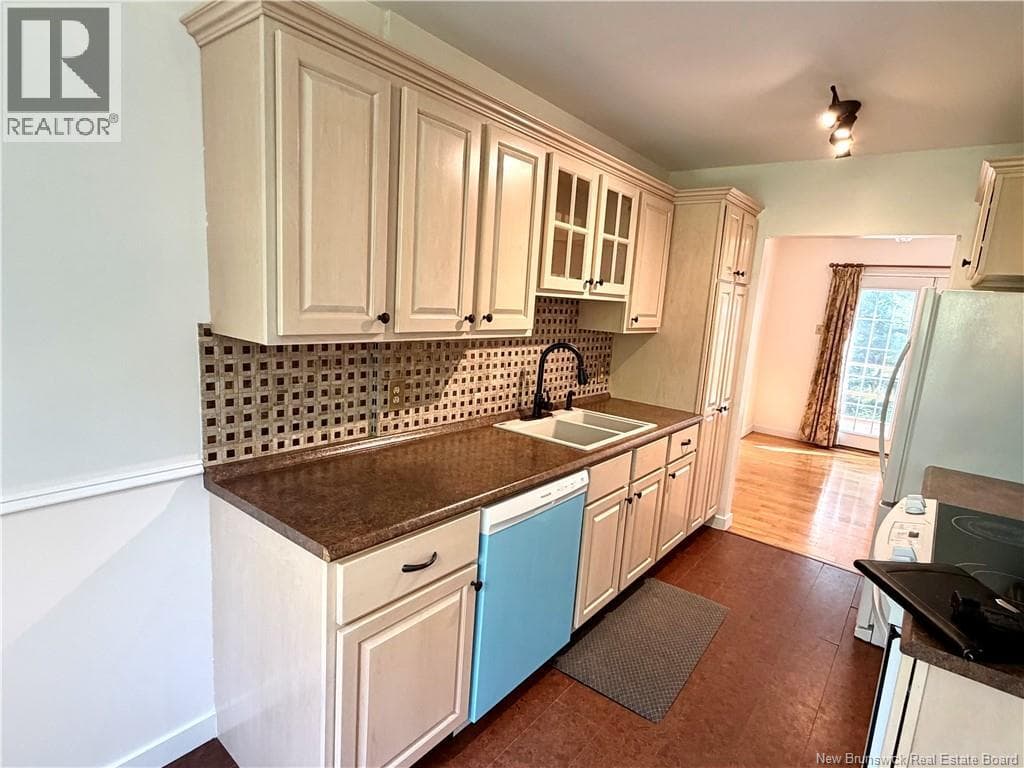 67 Candlewood Lane, photo 6
