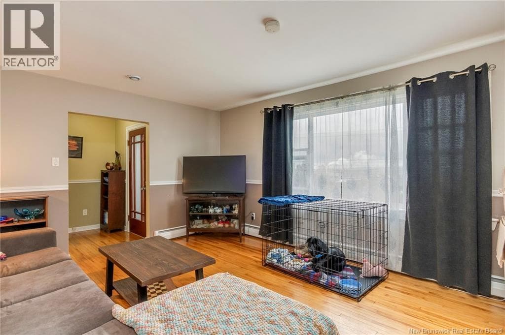490 Lancaster Avenue, photo 3