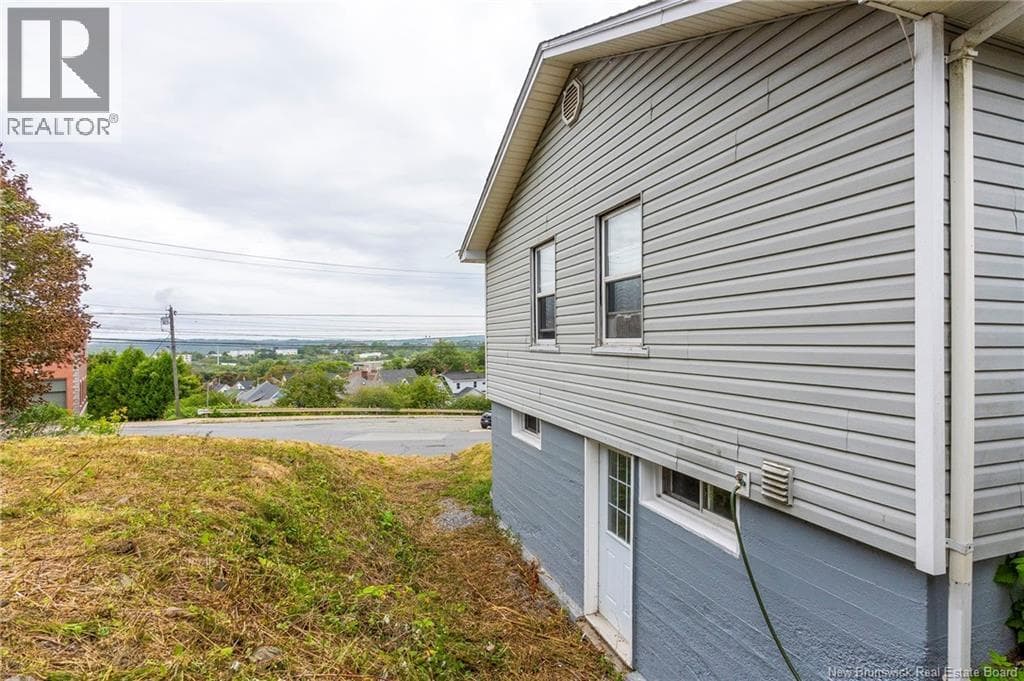 490 Lancaster Avenue, photo 43
