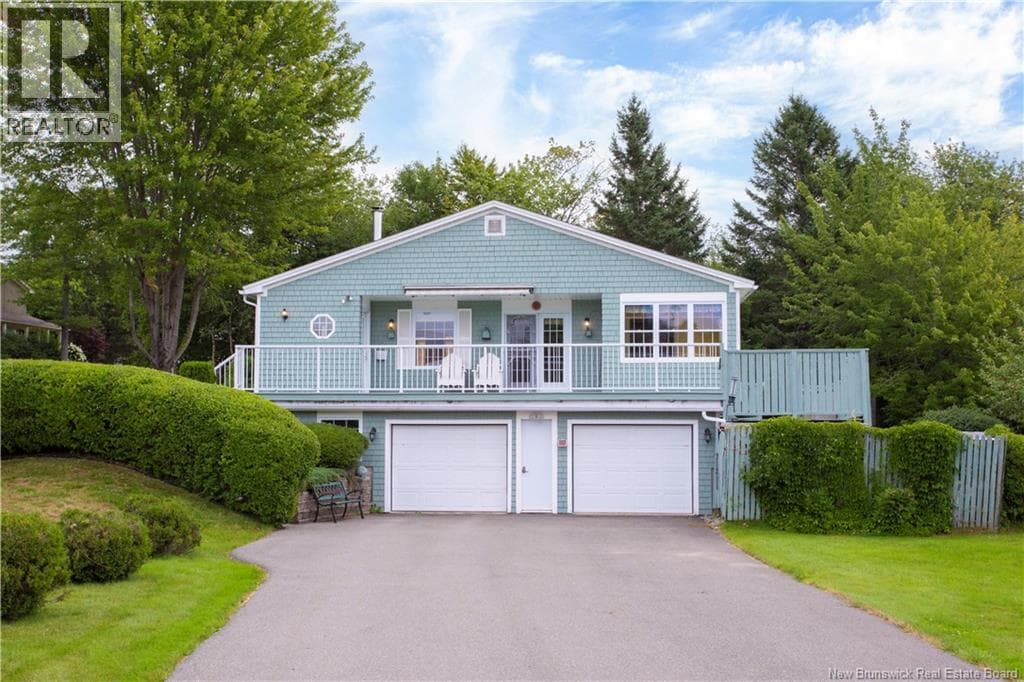 18 Garrison Drive, photo 2