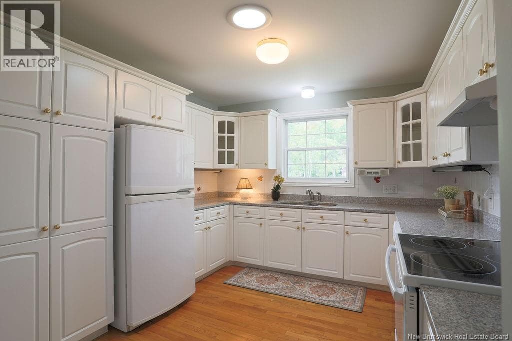 18 Garrison Drive, photo 4