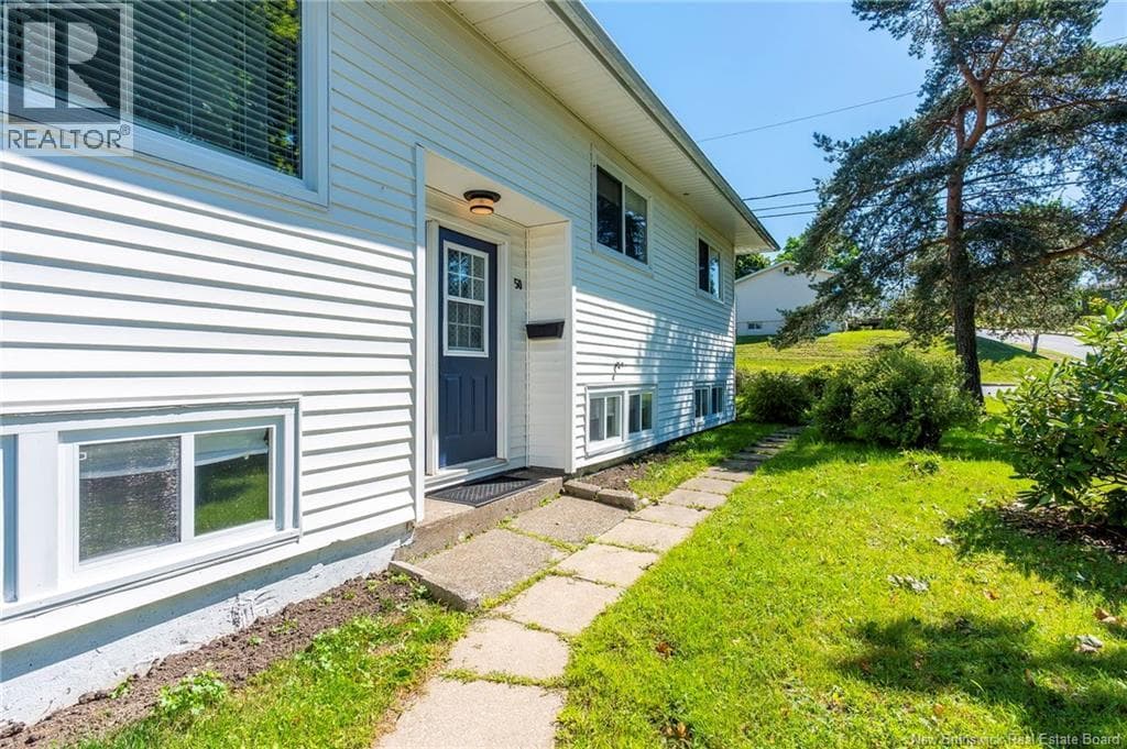 50 Glengarry Drive, photo 3