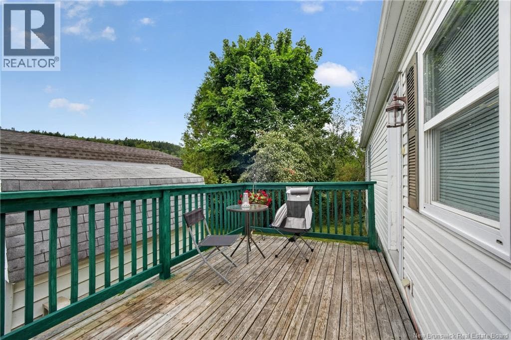 33 Glenview Drive, photo 3