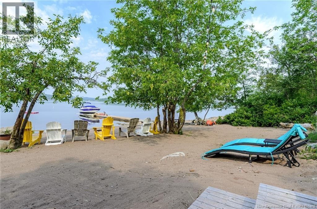 73 Elizabeth Parkway, photo 8