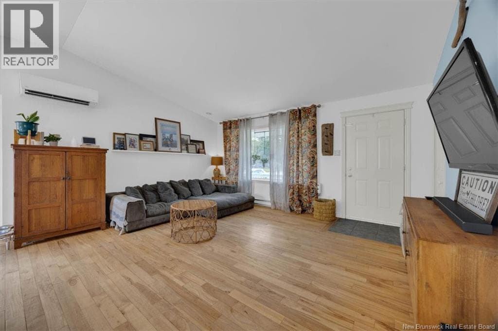148 Gondola Blvd, photo 5