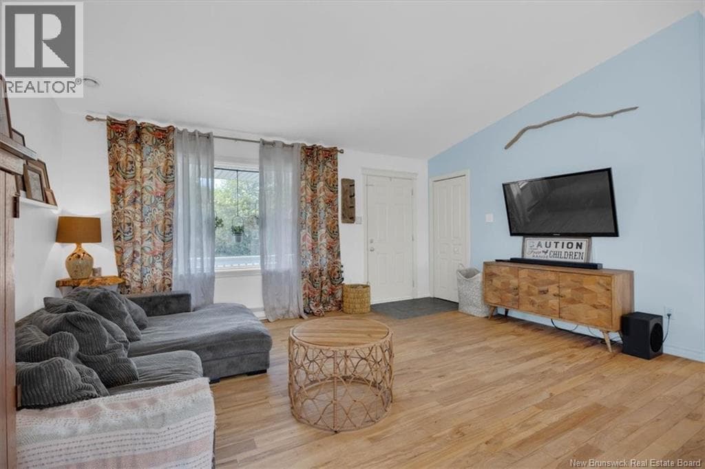 148 Gondola Blvd, photo 6
