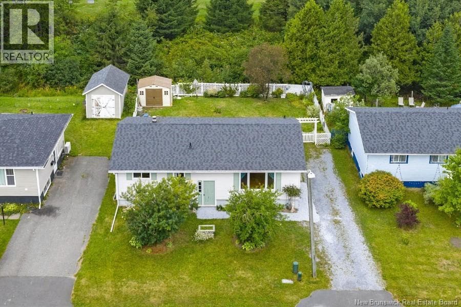 581 Michael Crescent