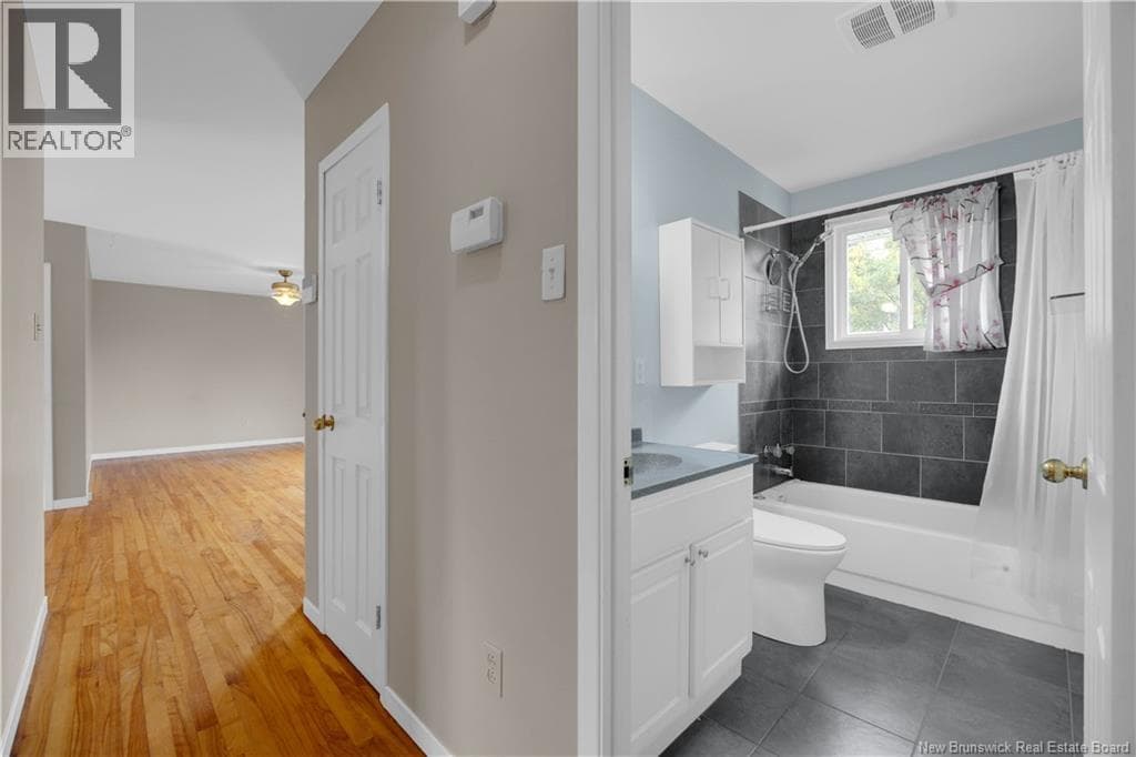 581 Michael Crescent, photo 18