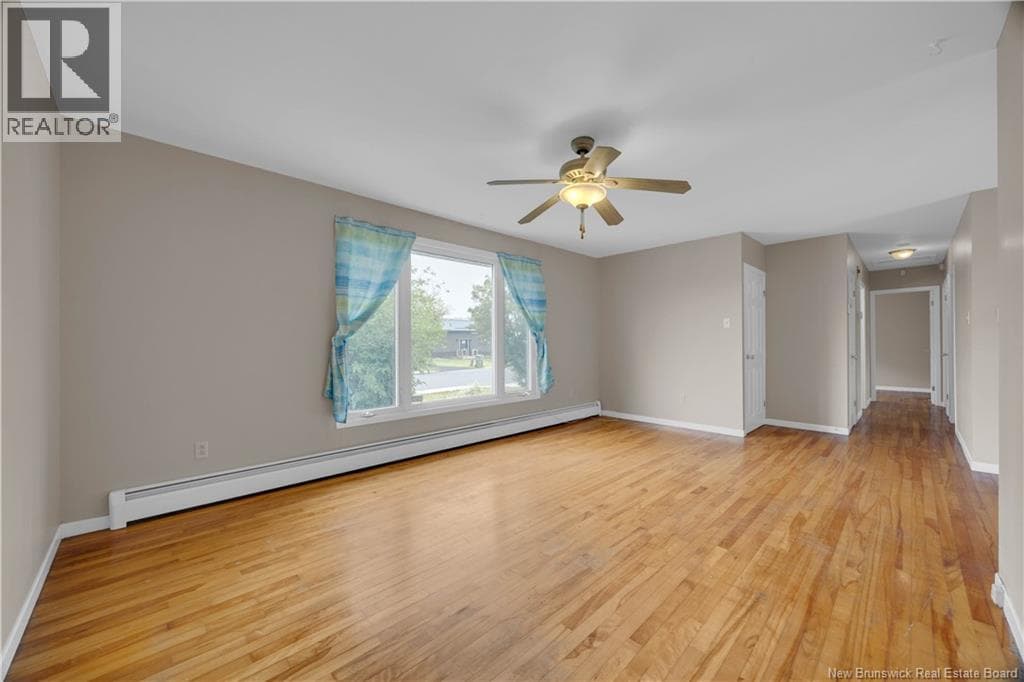 581 Michael Crescent, photo 6