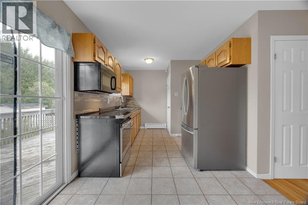 581 Michael Crescent, photo 9