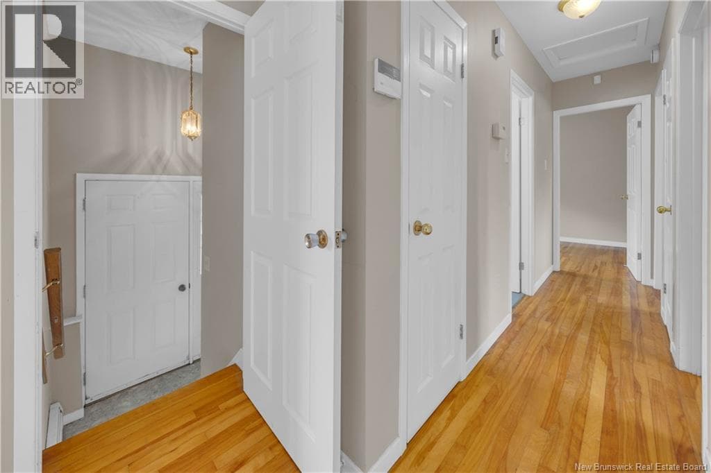 581 Michael Crescent, photo 14