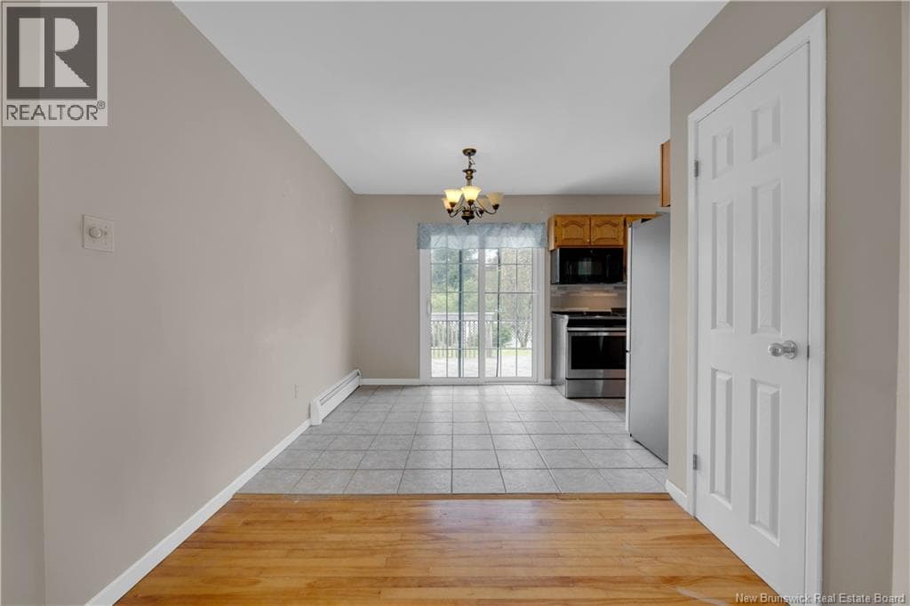 581 Michael Crescent, photo 8
