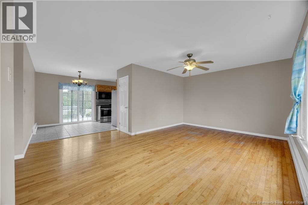 581 Michael Crescent, photo 7