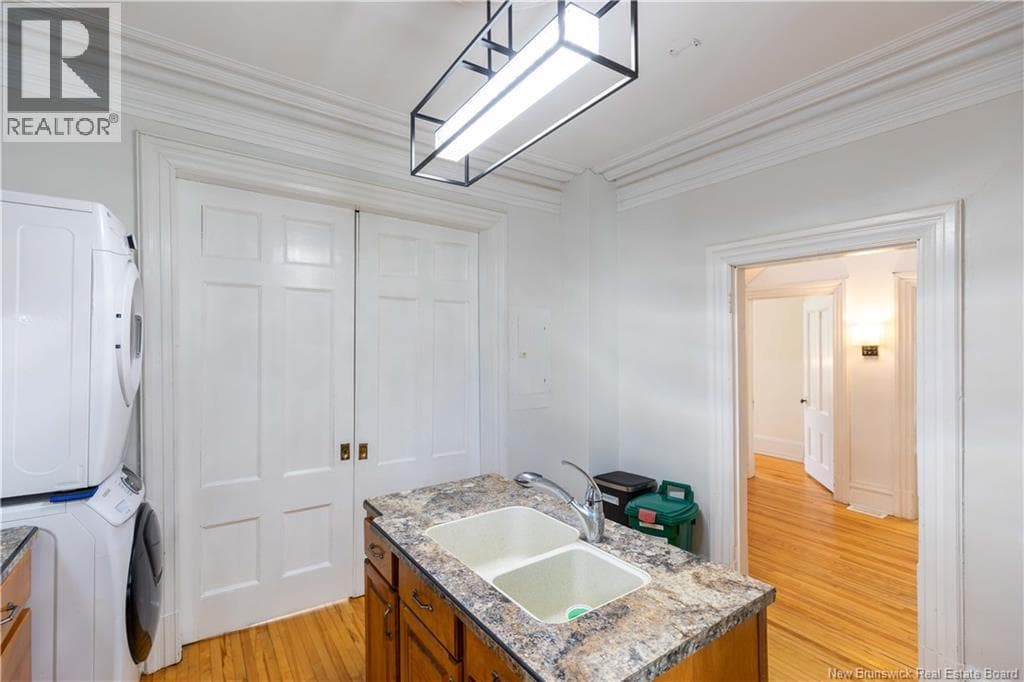 107 Orange Street, photo 32