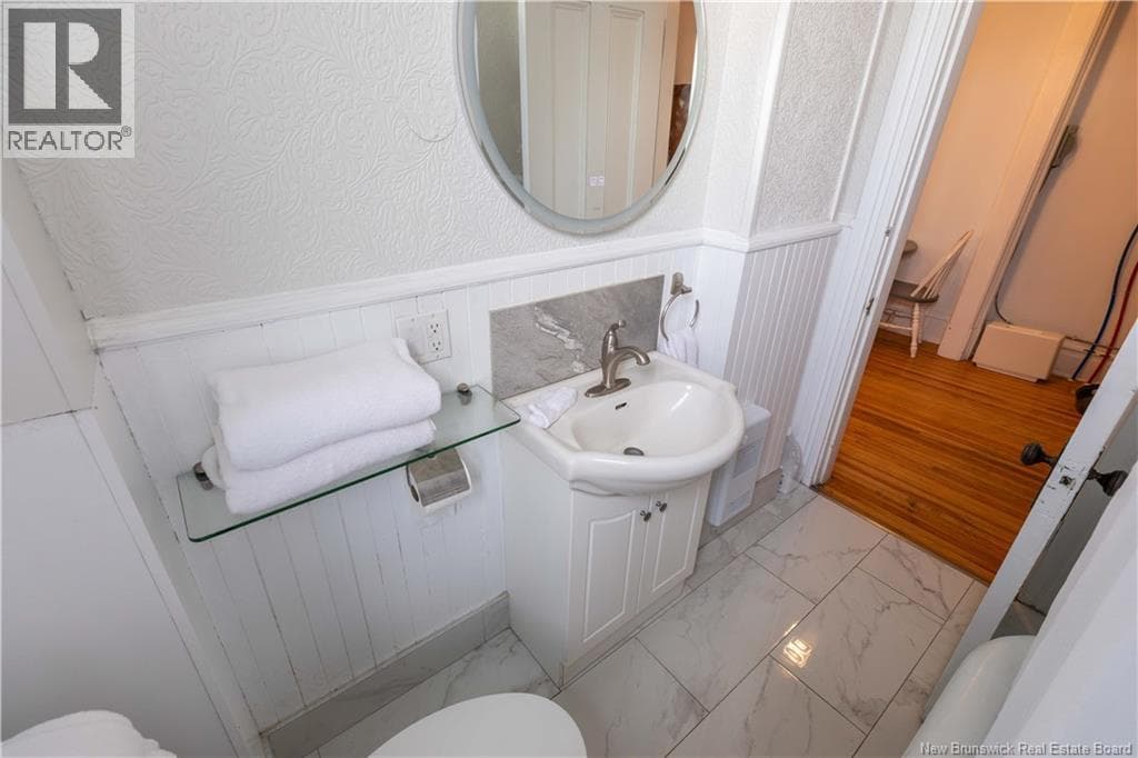 107 Orange Street, photo 25