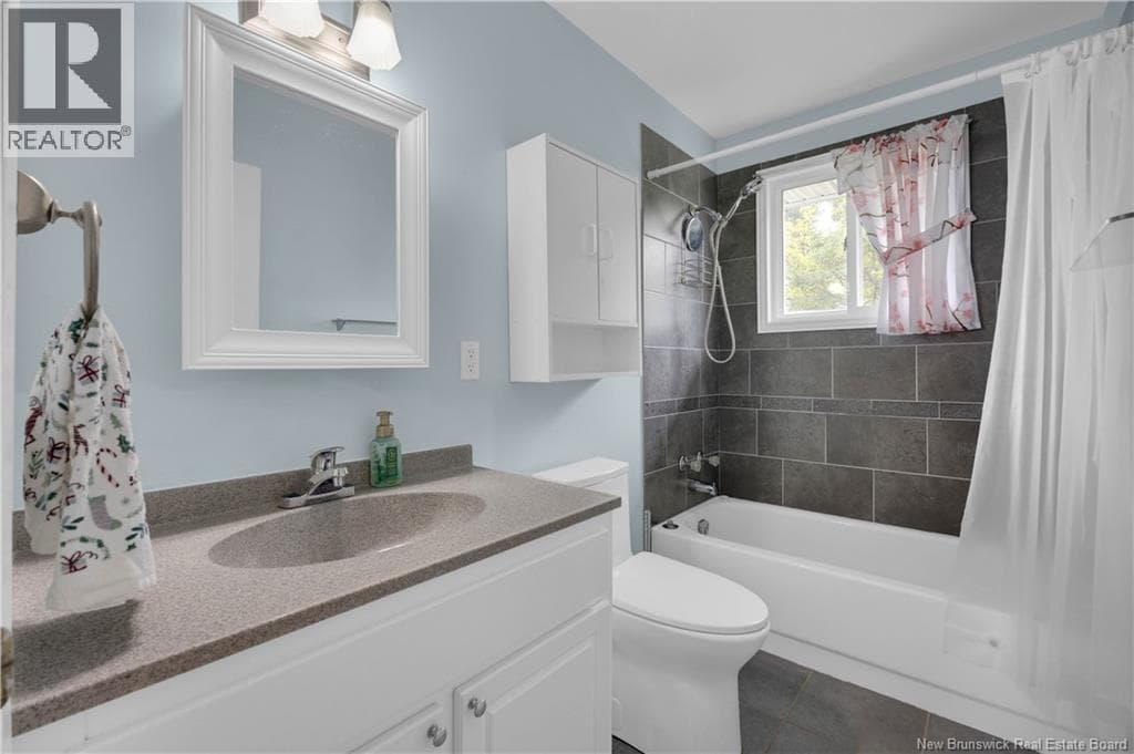 581 Michael Crescent, photo 17