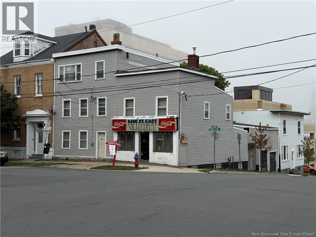 149 King St East, photo 2