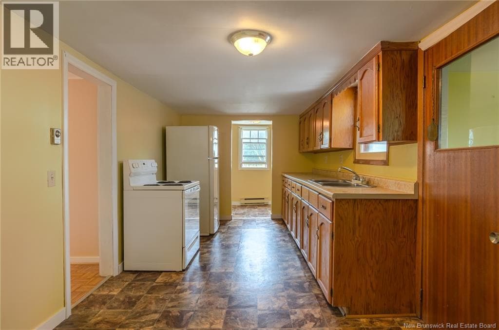 454 Milford Road, photo 11