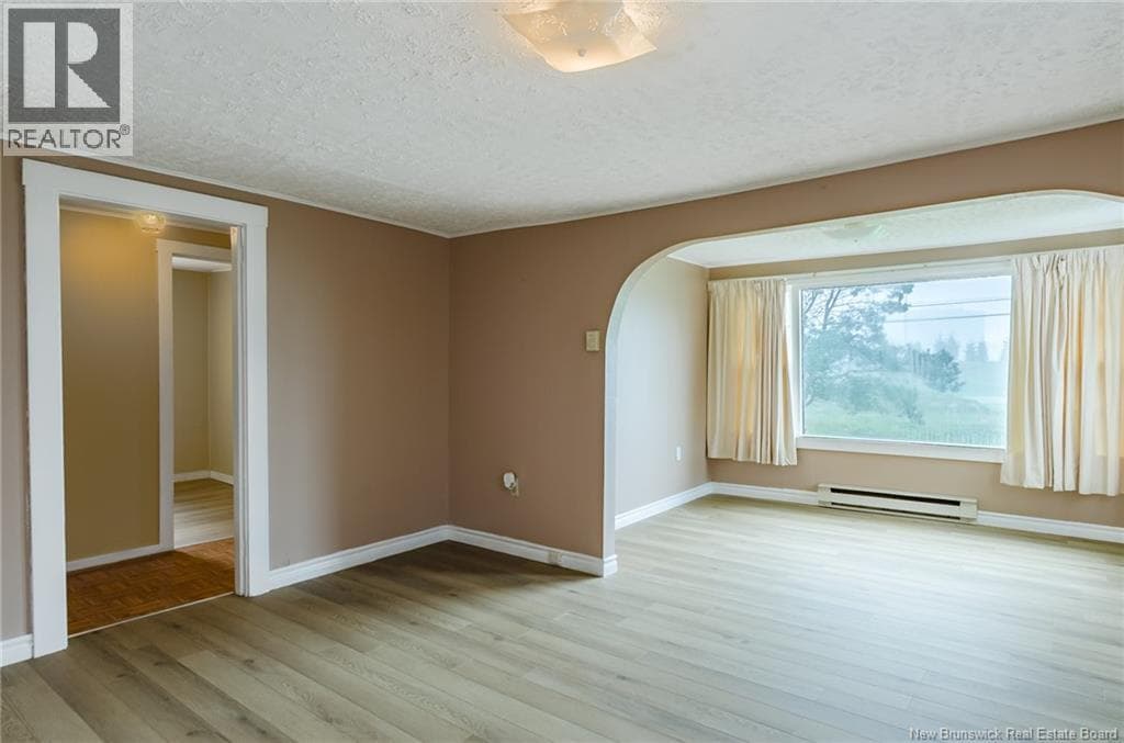 454 Milford Road, photo 8
