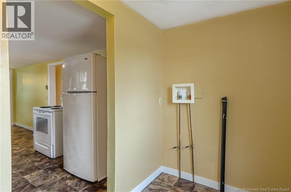 454 Milford Road, photo 13
