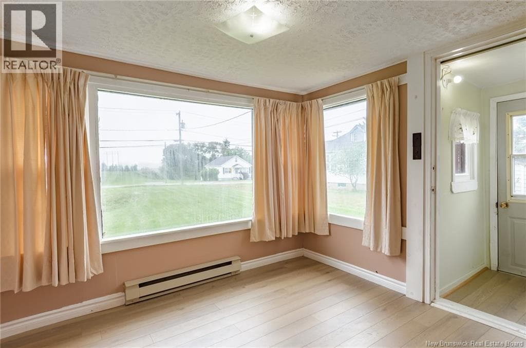454 Milford Road, photo 15
