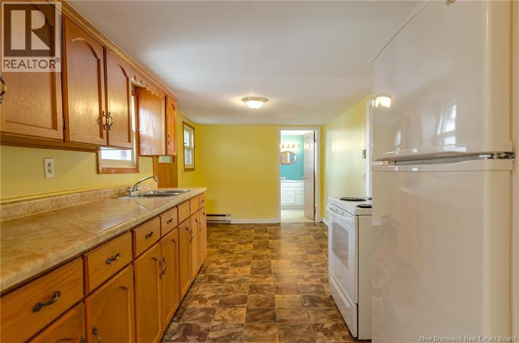 454 Milford Road, photo 9