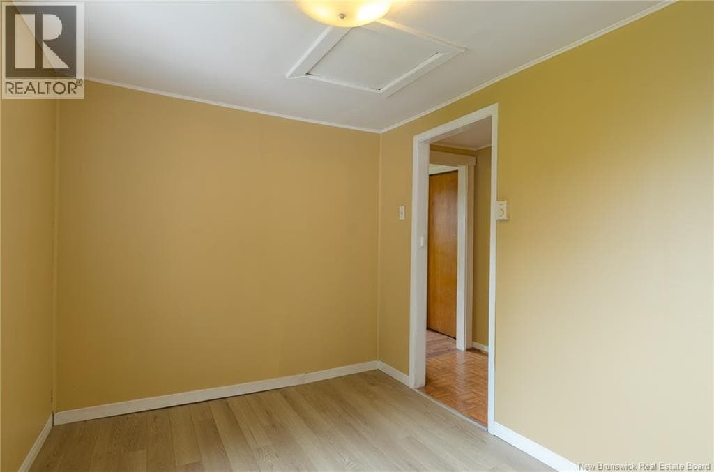 454 Milford Road, photo 23