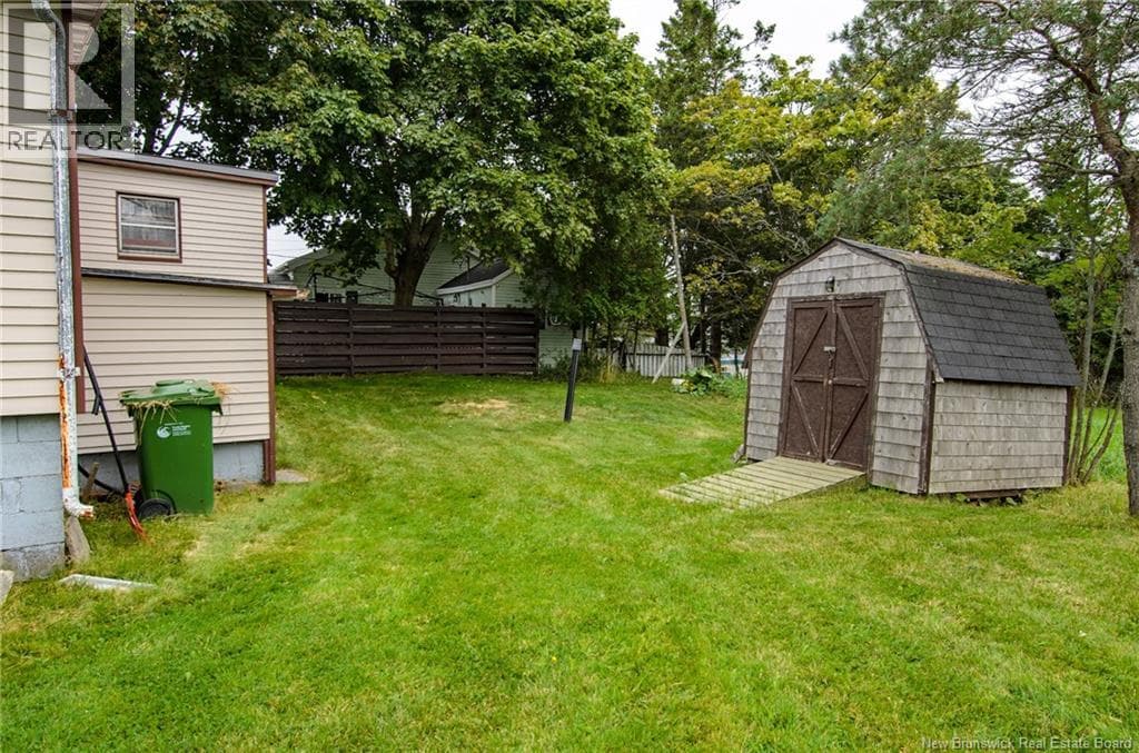 454 Milford Road, photo 30