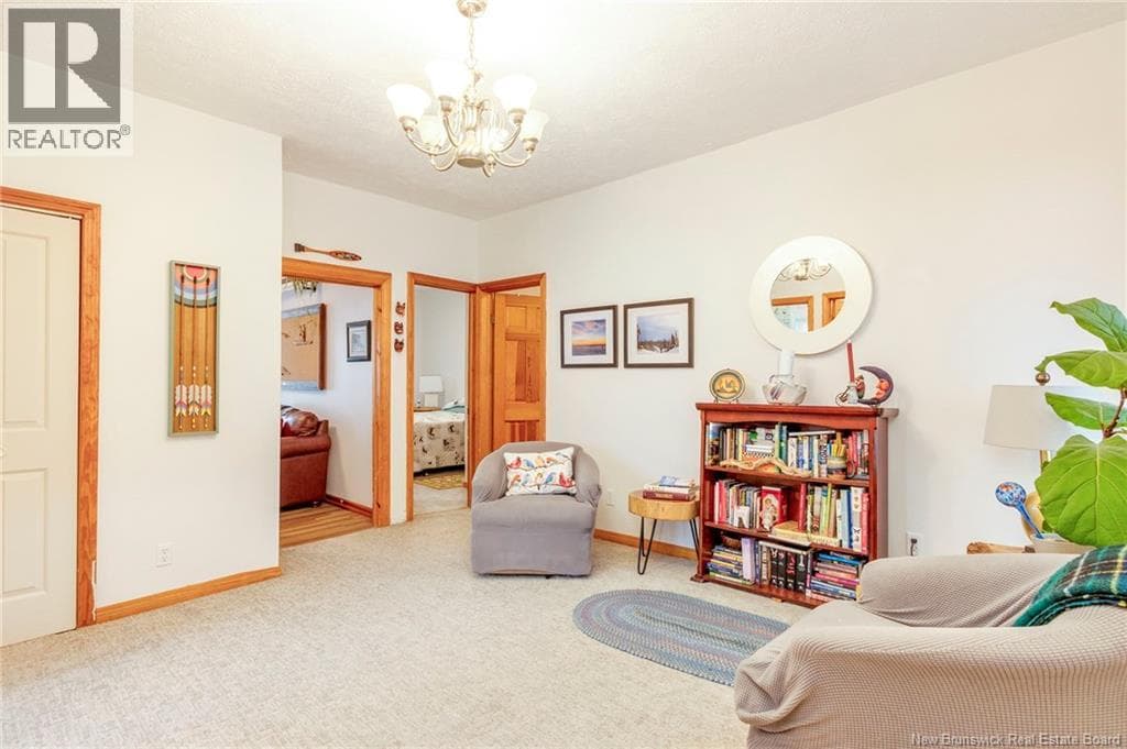 377 Douglas Avenue, photo 11