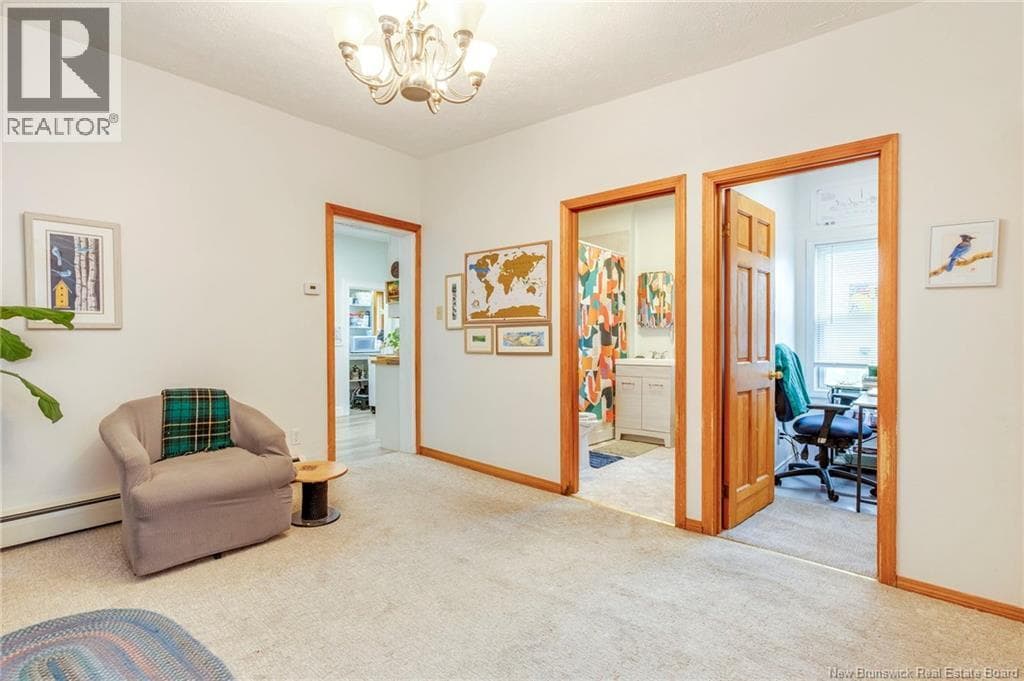 377 Douglas Avenue, photo 13