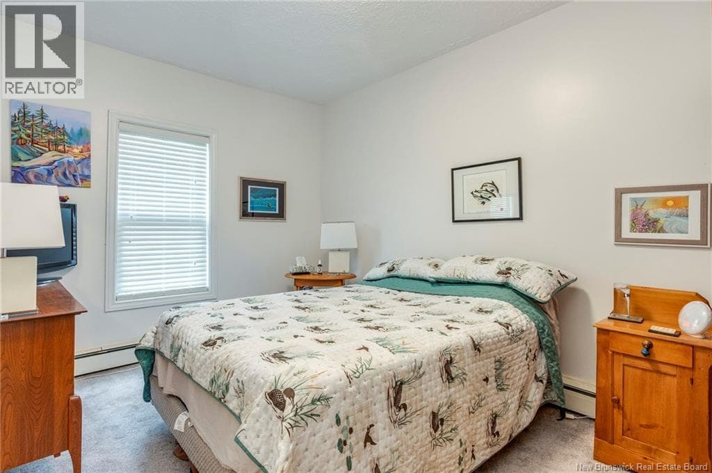 377 Douglas Avenue, photo 18