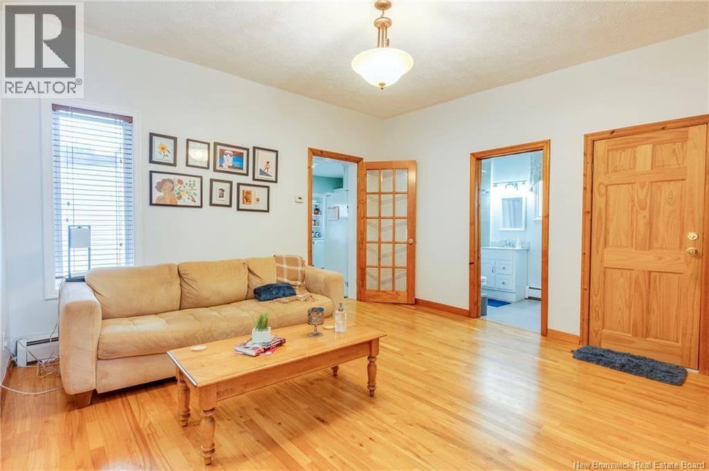 377 Douglas Avenue, photo 4