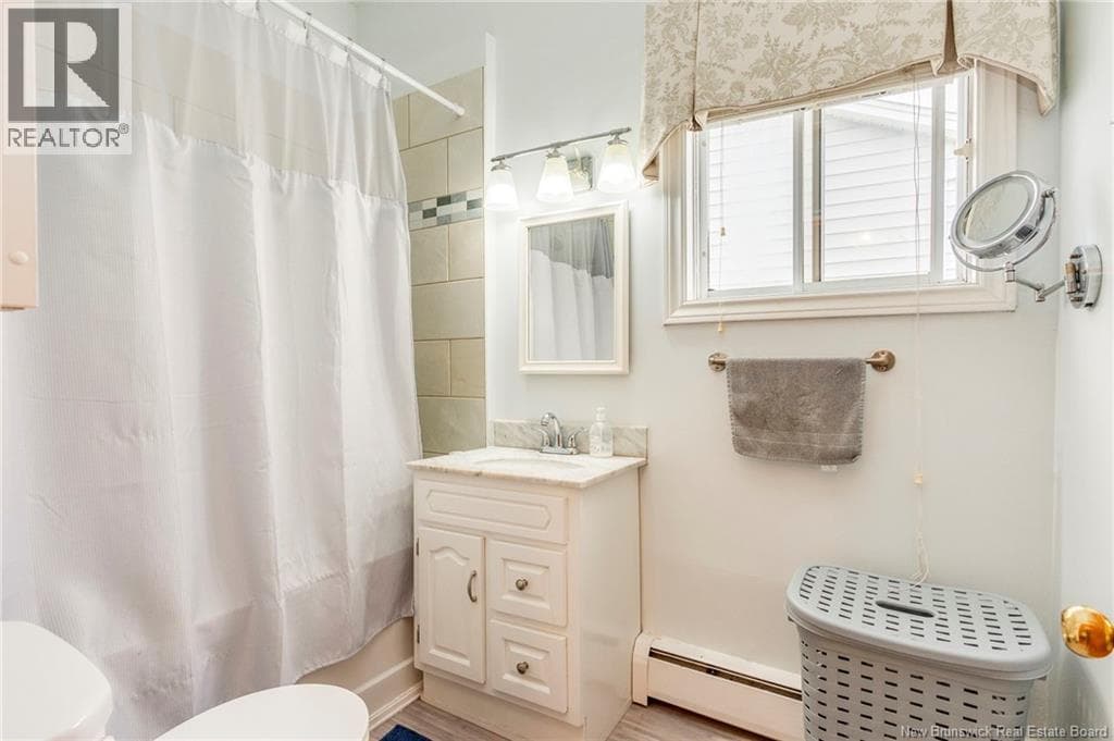 377 Douglas Avenue, photo 40