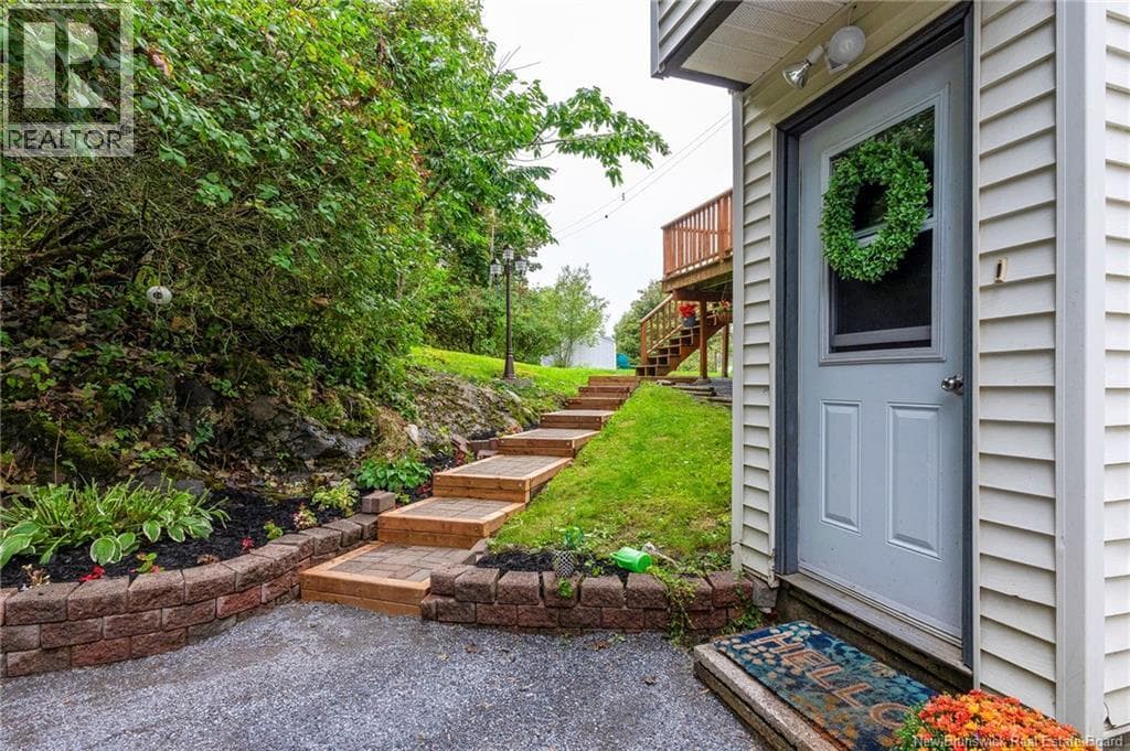 377 Douglas Avenue, photo 42