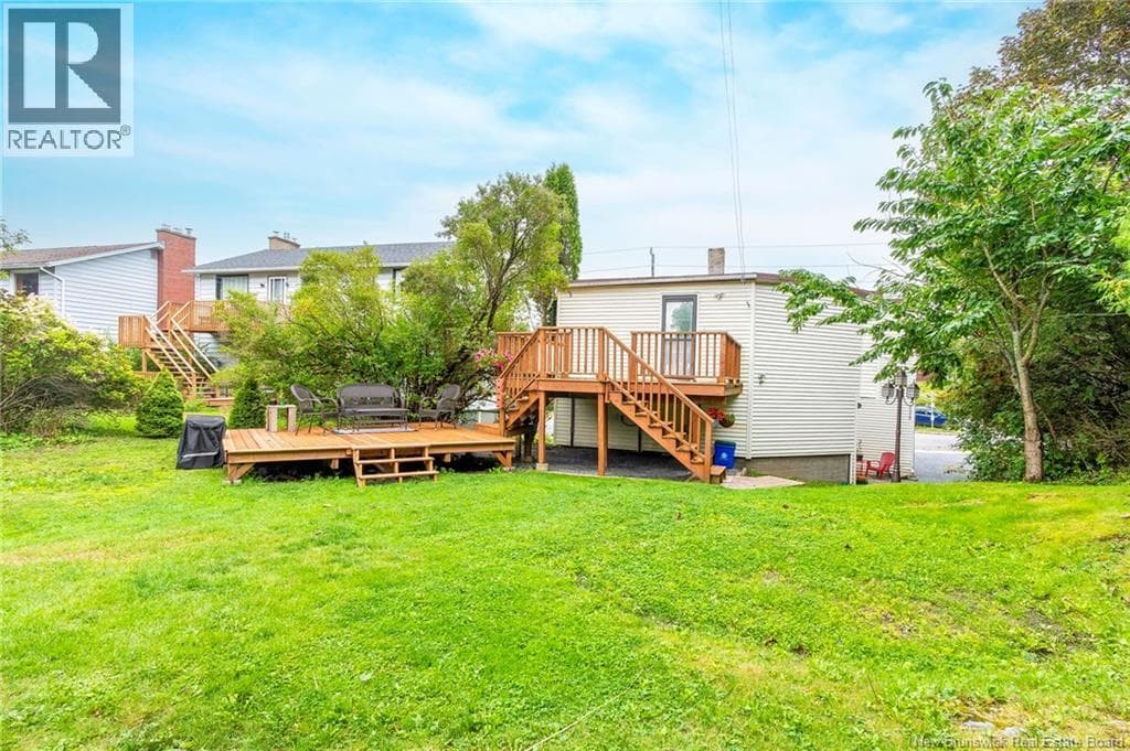 377 Douglas Avenue, photo 46