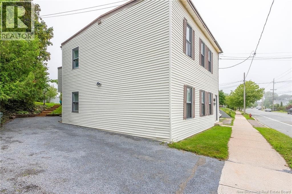 377 Douglas Avenue, photo 49