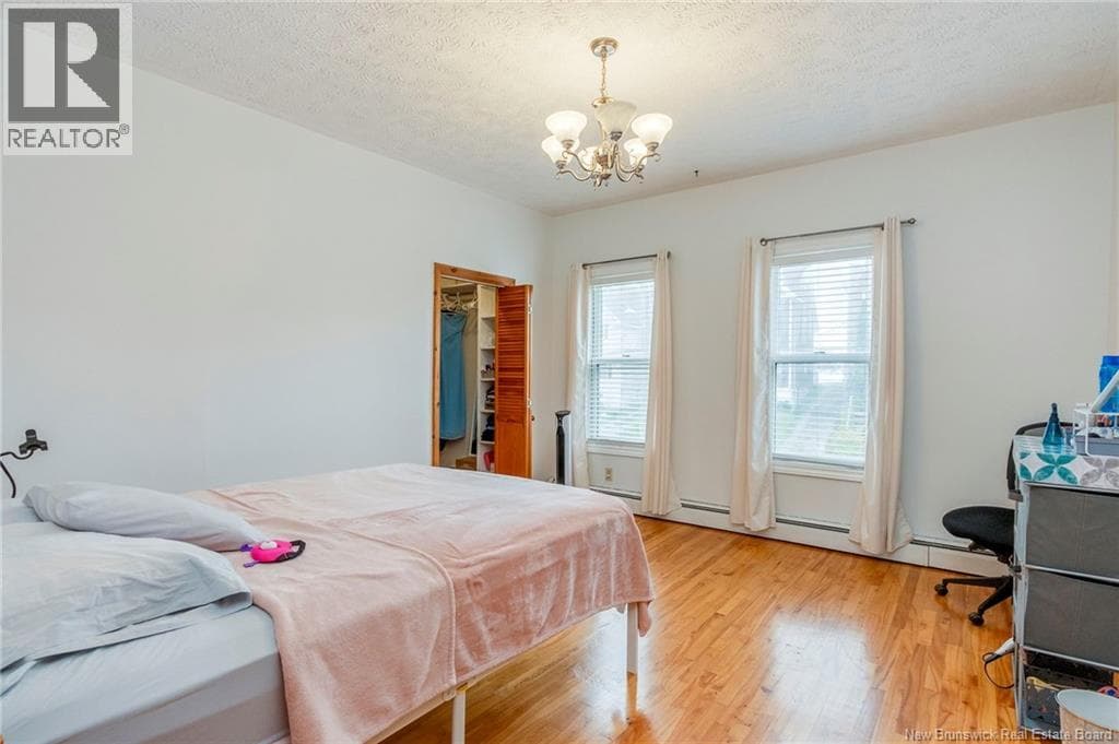 377 Douglas Avenue, photo 5