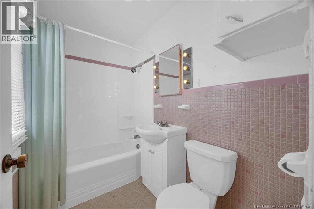 103 Visart Street, photo 14