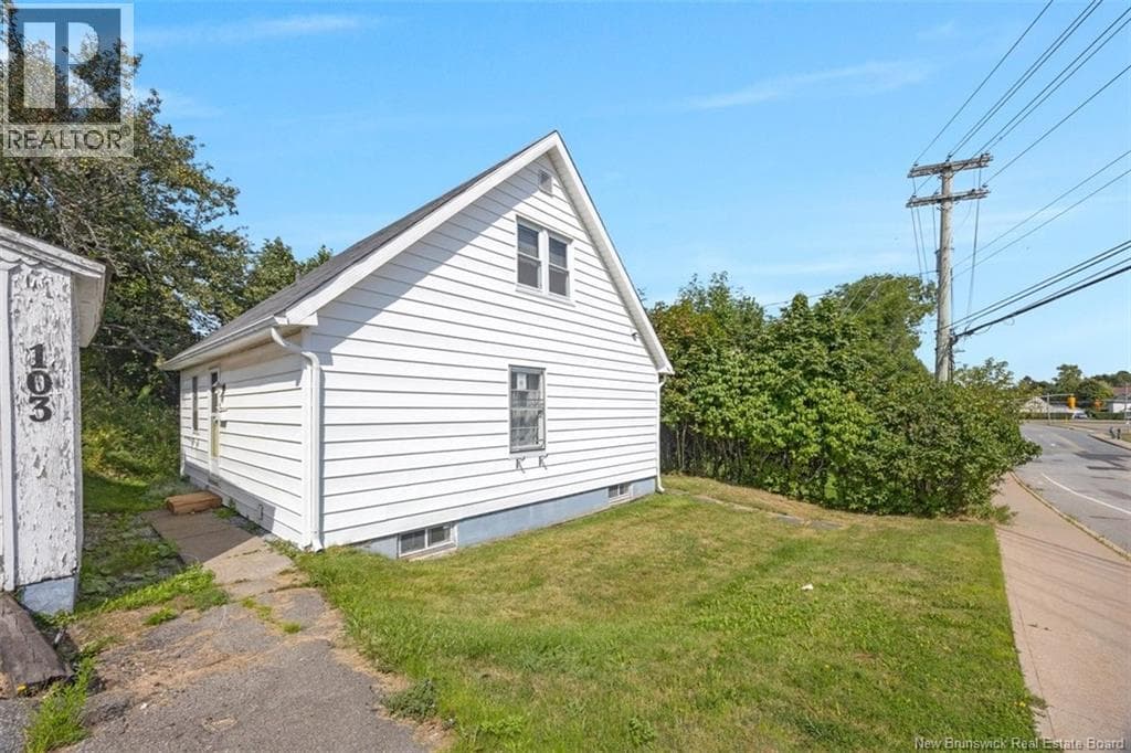 103 Visart Street, photo 2