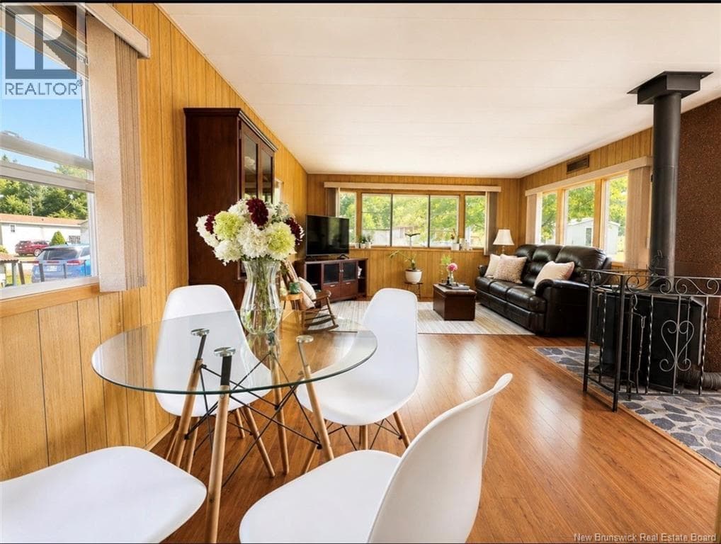 144 Conifer Crescent, photo 5